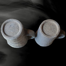 画像をギャラリービューアに読み込む, 唐津焼 刷毛目&絵唐津鯨マグカップセット ペア使い ペアセット くじら クジラ 色違い たっぷり 大きめ マグカップ 可愛い 個性光る おしゃれ ギフト